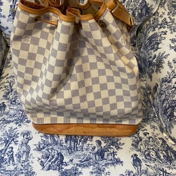 Authentic Louis Vuitton Noe Bucket Bag. Damier Azur Pattern Coated Canvas - Picture 4 of 4